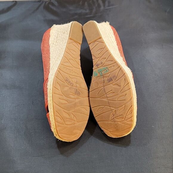 NURTURE WOMEN'S ANTONIA LEATHER WEDGE ESPADRILLE PUMPS - Picture 13 of 14